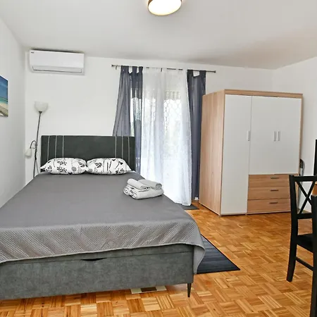 公寓 Marica 波雷奇